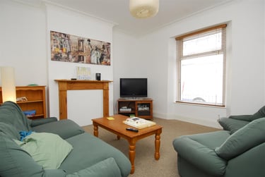 4 bed house, Kensington Road, Greenbank, Plymouth, PL47LU - Image 1